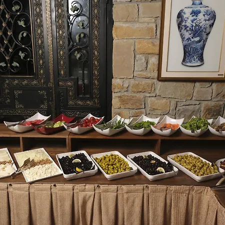 Agios Hotel 3*